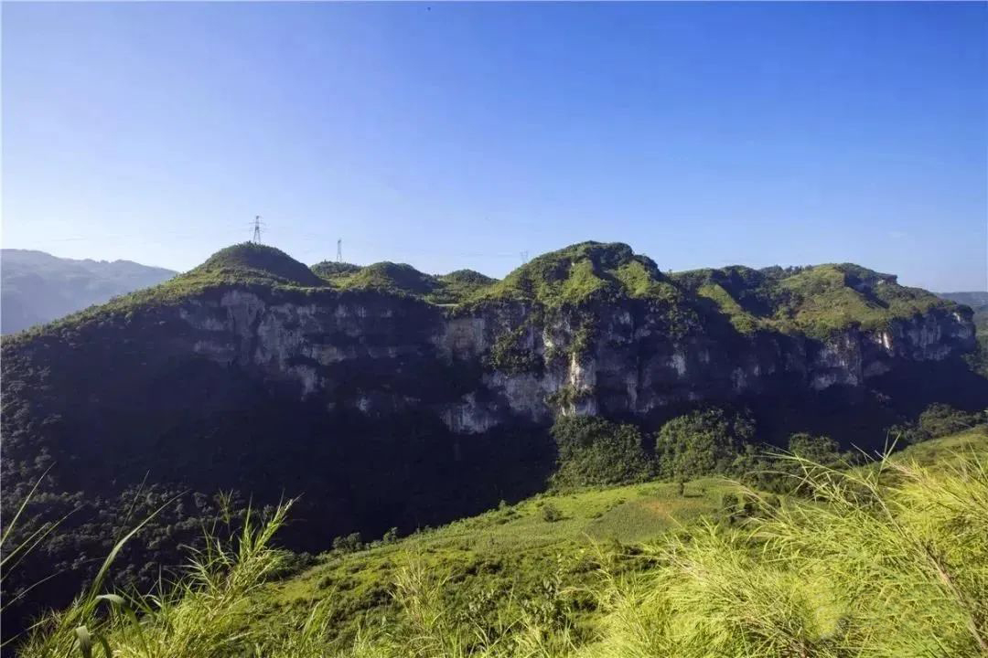 10多名驴友在未开发溶洞探险失联