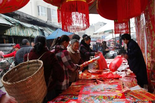 全国多地倡议就地过年 今年过年回家会受疫情影响吗