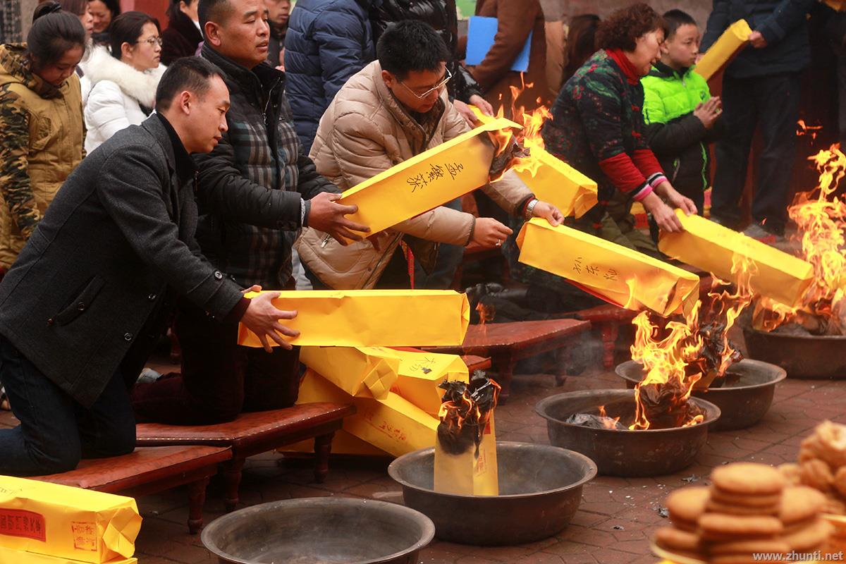 2021年拜太岁时间最佳时间 化解太岁的最有效方法