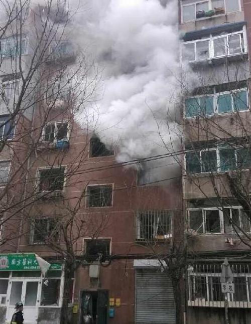 大连燃气管道爆炸已致3死8伤 大连金州一燃气管道泄露爆炸