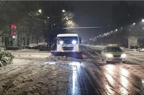 郑州市启动一级除雪预案 郑州启动除雪预案