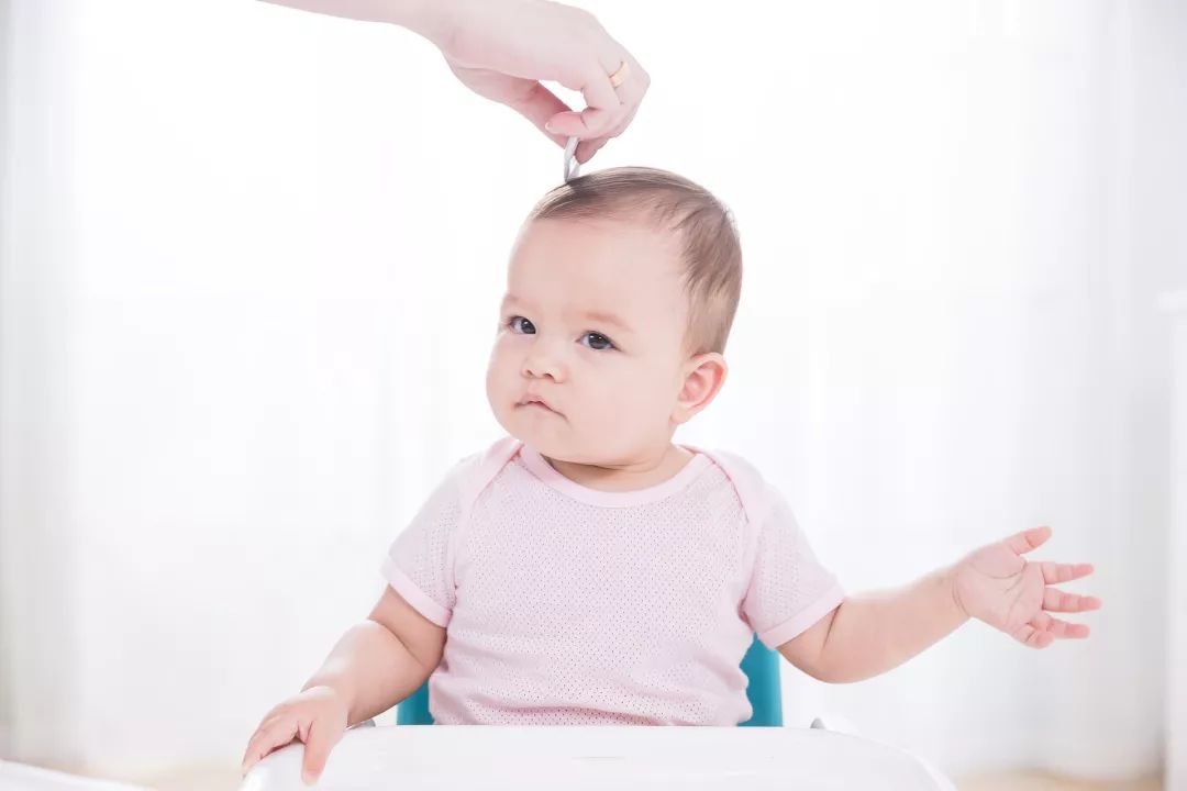 二月二龙抬头剃胎发 小孩剃头吉日怎么选 二月二龙抬头新生儿剪头发