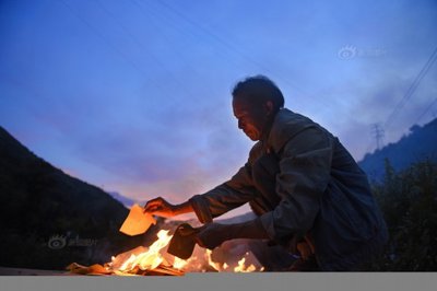 晚上扫墓带什么辟邪 晚上扫墓可以吗