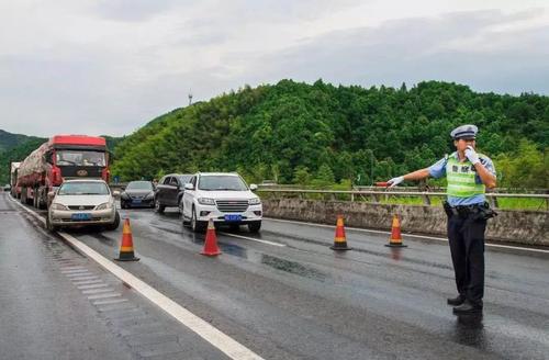 清明假期小客车高速免费通行 清明节高速公路免费吗