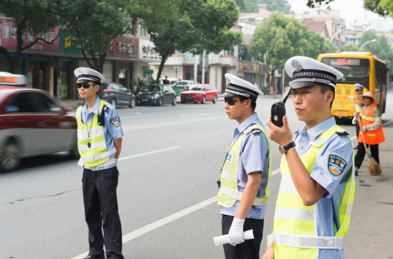 盘锦辽河公安局招聘警务辅助人员15人公告 辅警和警察的区别