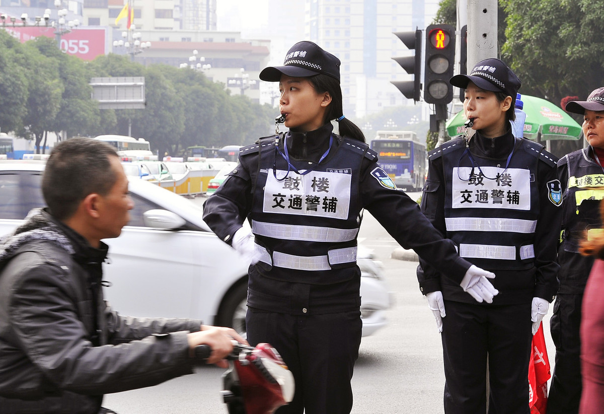 辅警牺牲后补偿给多少 牺牲的辅警怎么处理