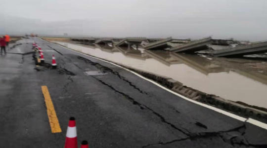 专家初判青海地震与云南地震无关联 青海强震致桥梁塌陷