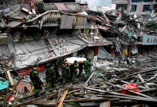 地震房屋倒塌贷款用还吗  地震按揭买房的怎么处理