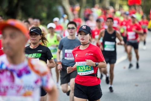 跑马拉松死了谁负责 跑马拉松死了有赔偿吗