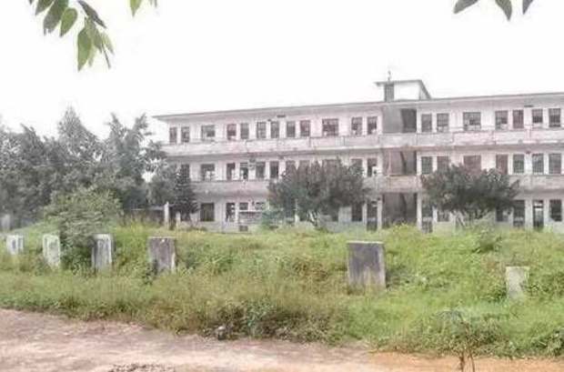 为什么学校要建在坟地上 为什么学校都建在坟墓多的地方