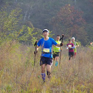 越野跑和马拉松哪个更难 越野跑和马拉松区别