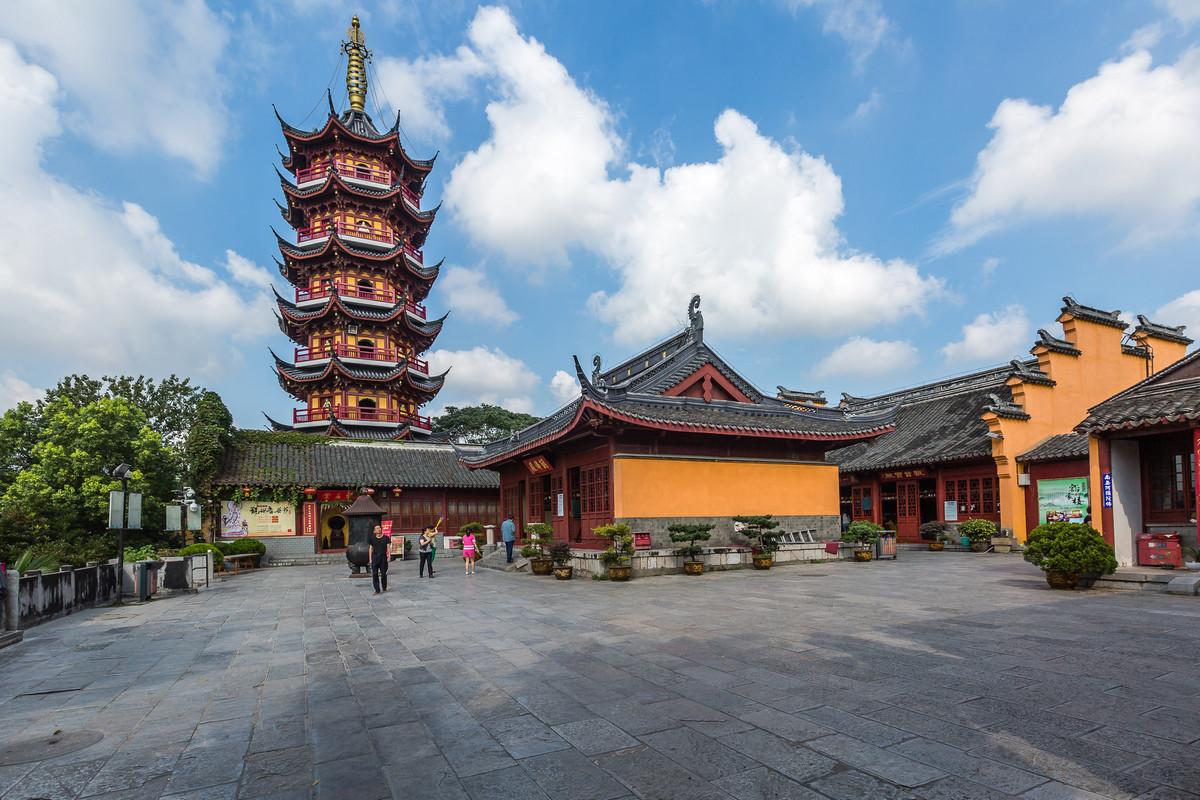 鸡鸣寺到底有多神奇 南京鸡鸣寺求什么灵 鸡鸣寺是求什么的