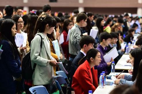 辅导员可以抹黑学生档案吗 辅导员写了差的评语档案