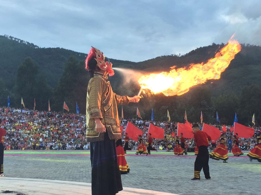 火把节是哪个民族的 火把节是传统节日吗