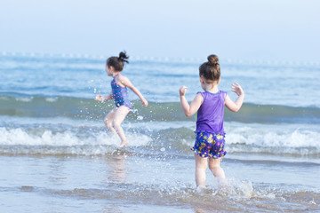 夏天去海边的最佳时间 夏天什么时候去海边合适