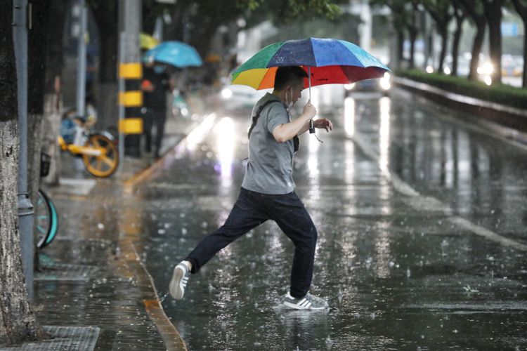 北京入汛最强降雨 北京建议12日弹性或错峰上下班