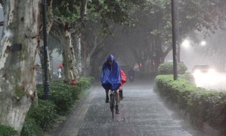 暴雨天气可以开空调吗 暴雨天气能不能开空调