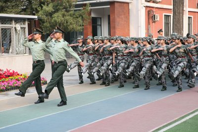 军训怎么缓解脚疼 军训脚疼用什么方法能缓解