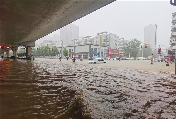 郑州暴雨紧急求助电话 郑州全省求助电话紧急救援