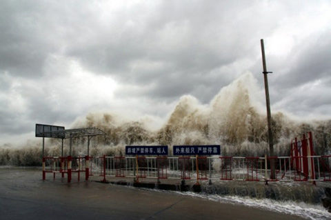 14级强台风将至 暴雨或直扑安徽 遭遇台风时我们应该怎么做