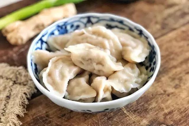 立冬吃饺子的寓意和象征 立冬吃什么风俗食物