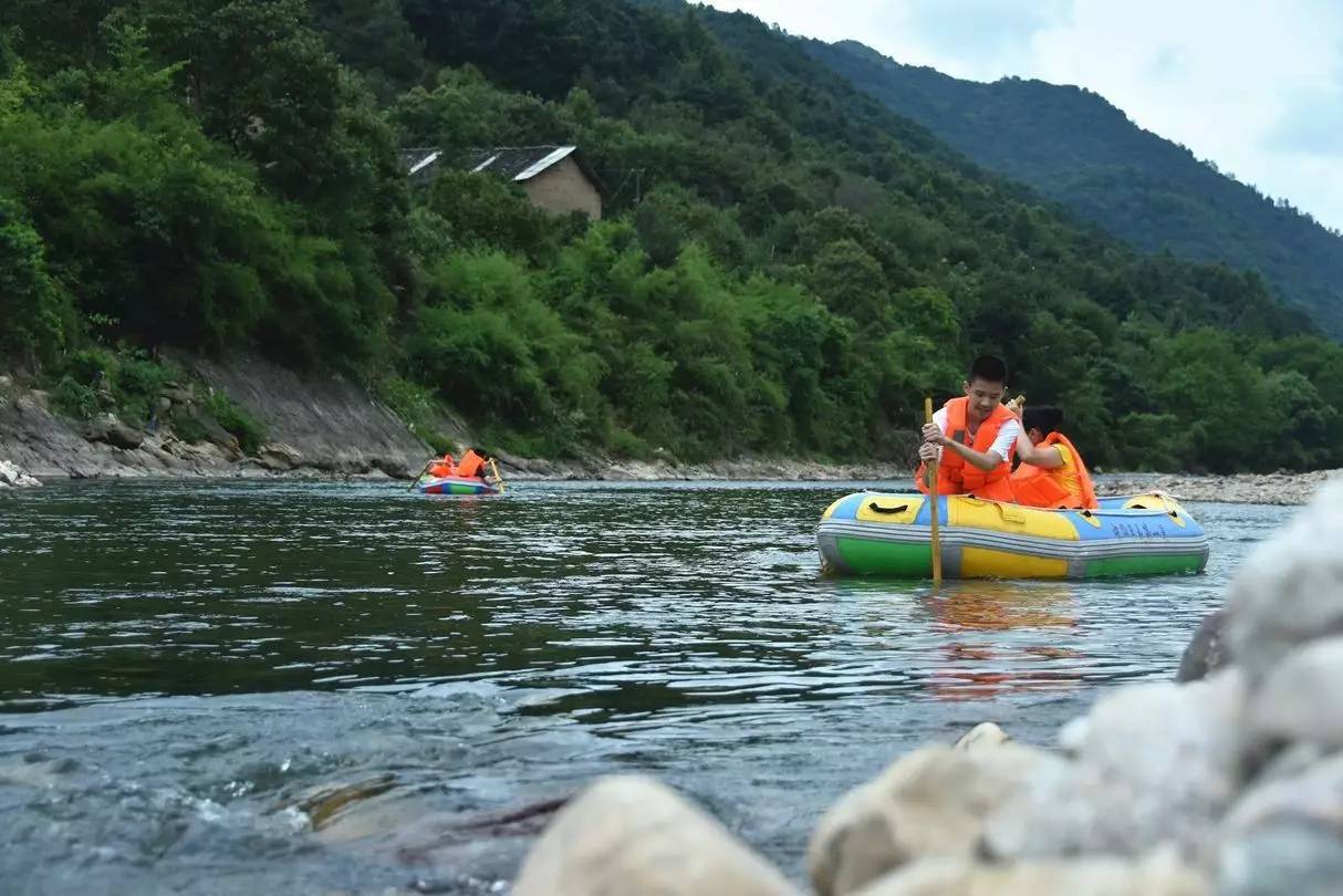 漂流去哪里比较好玩 夏天漂流的热门之地