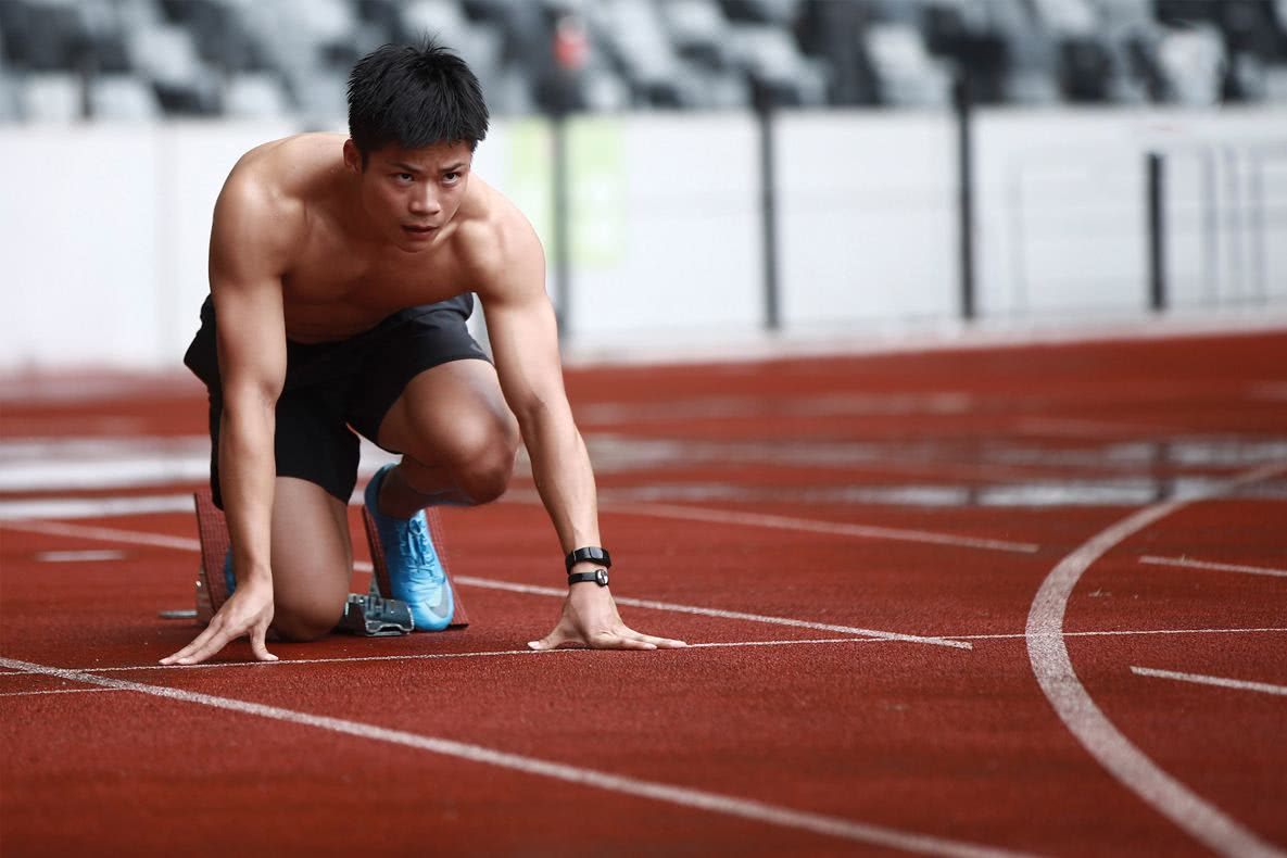 苏炳添边备战奥运边写博士论文 苏炳添:刘翔是我的幸运之神