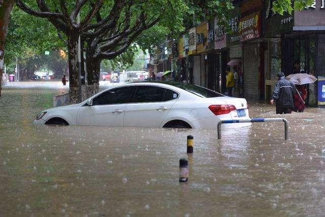 被郑州暴雨淹没的车 后来都怎样了 车被洪水淹了国家有补贴吗