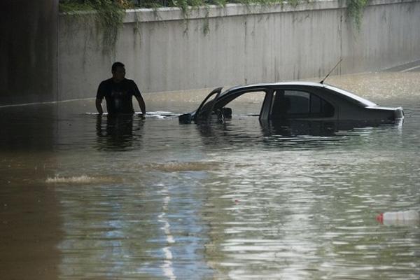 被郑州暴雨淹没的车 后来都怎样了 车被洪水淹了国家有补贴吗