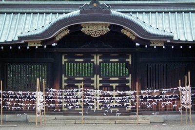 哪个明星跪拜靖国神社 刘谦为什么拜靖国神社