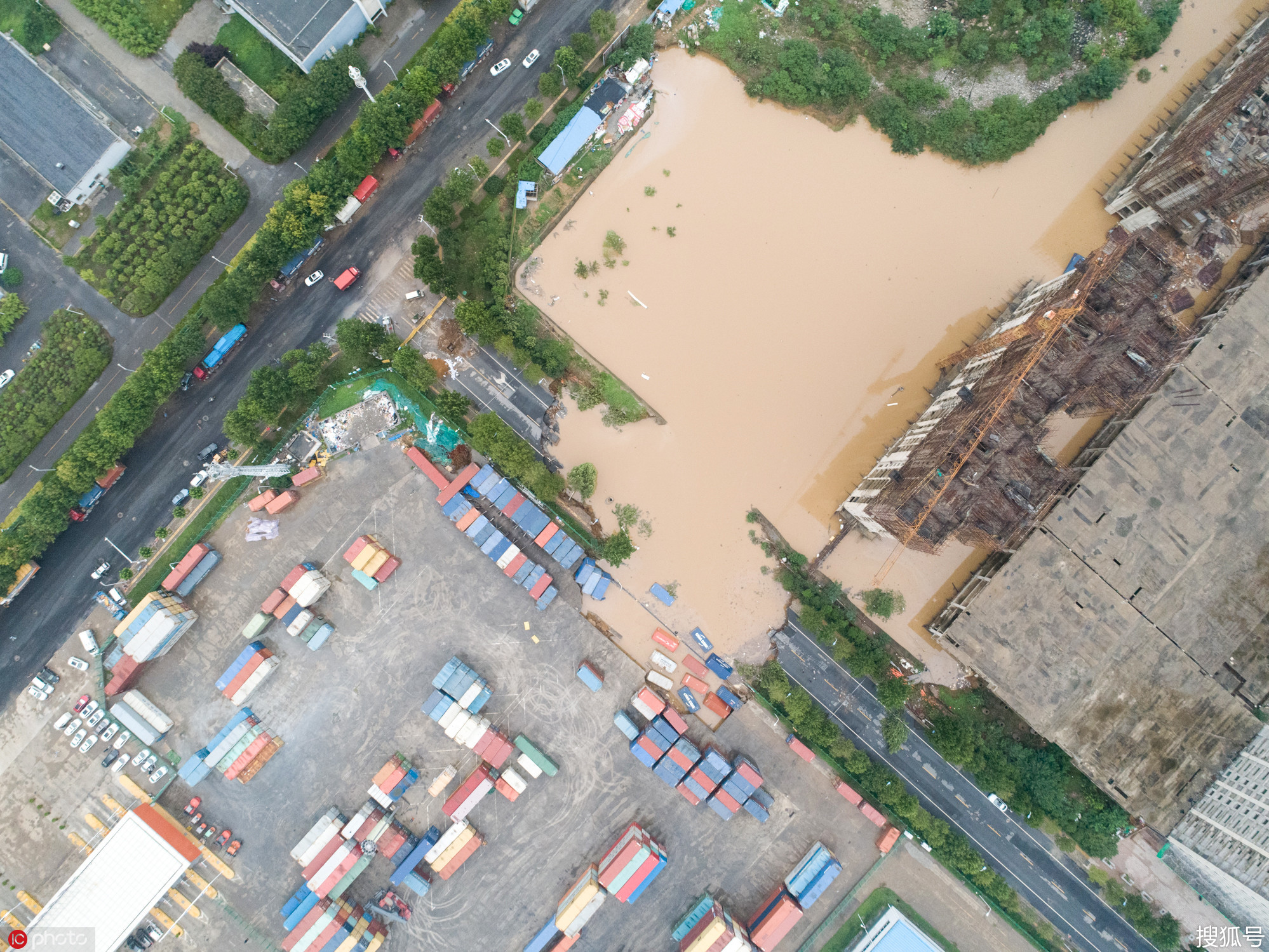 河南又成暴雨中心 专家详解 河南等8省有大到暴雨