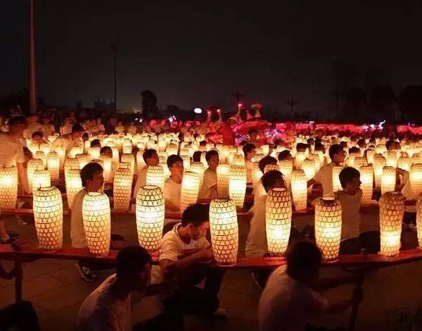 中秋节是祭祀节日吗 中秋节祭祀月的风俗 中秋节有祭月的风俗吗