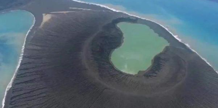 火山灰污染整个汤加的水源 整个汤加的水源被火山灰污染