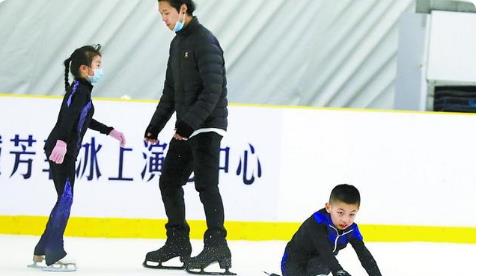 花滑运动员退役后能做什么 花滑运动员退役后都在做什么