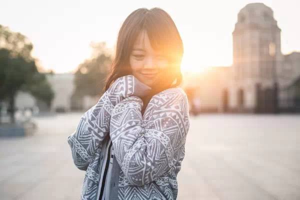 女孩子躲避你是为什么 女孩子躲避你的原因