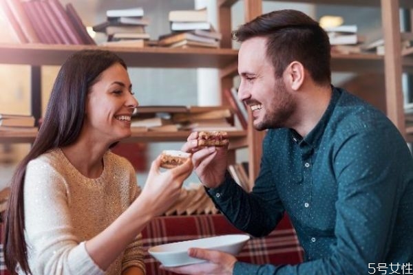 二婚夫妻生孩子好还是不生孩子好 二婚夫妻生孩子的好处