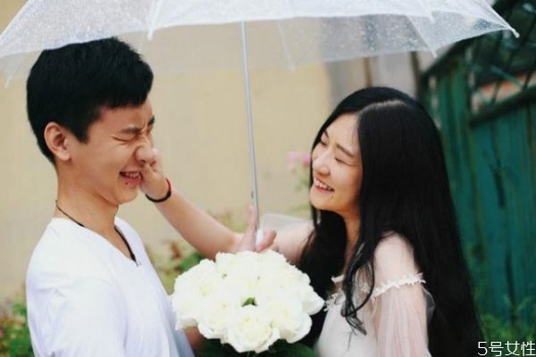 出轨的男人会回头吗 男人出轨不离婚是爱妻子吗